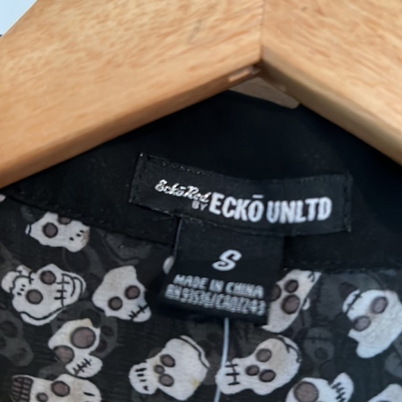 NWT Skull Print Sleeveless Blouse S - Picture 4 of 7